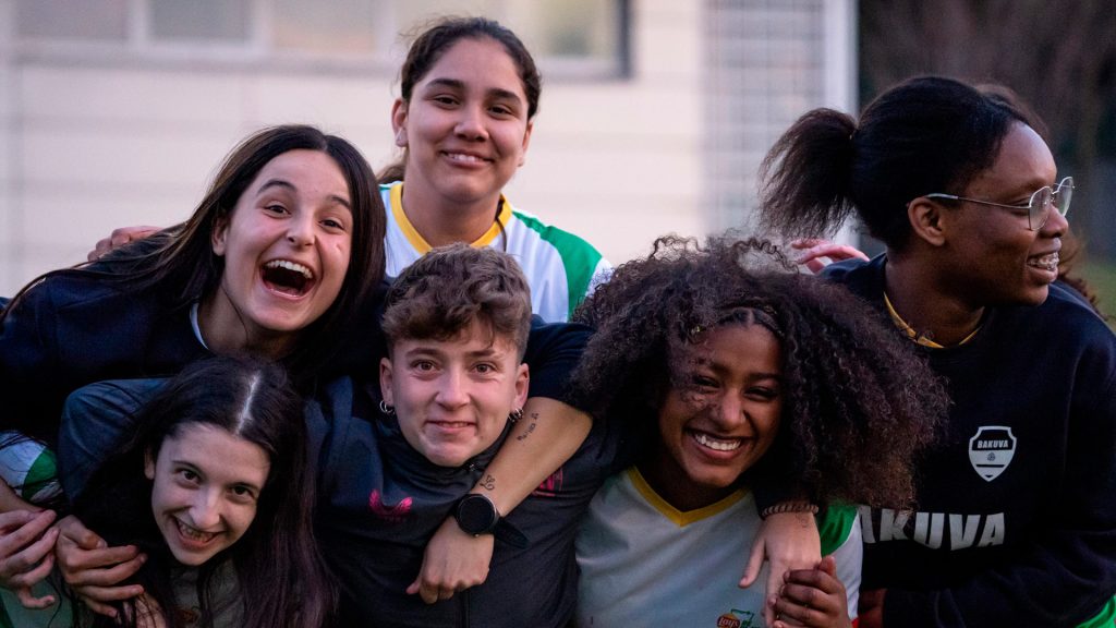 Las jugadoras del Bakuva “marcan terreno” con la Fundación Athletic Club